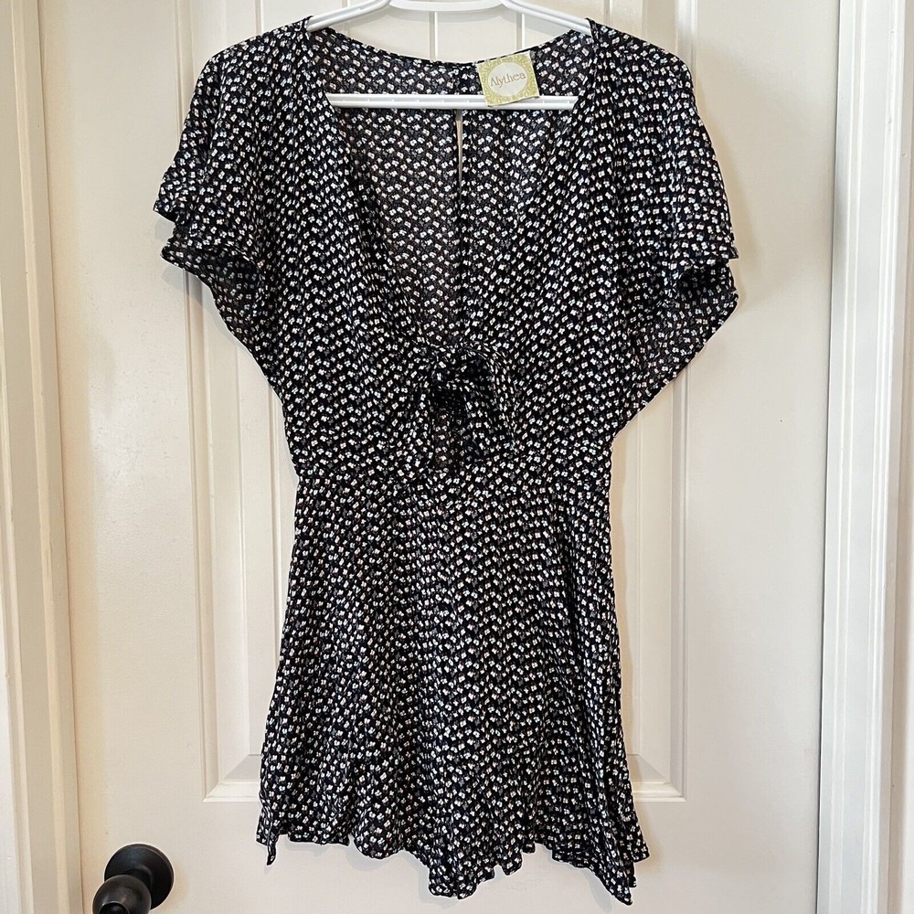 Alythea Ditsy Floral Flutter Sleeve Tie Front Cut Out V-neck Romper Split Back M - Picture 2 of 12